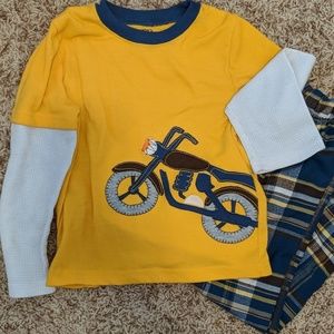 6/25 🌺SALE Carter's long sleeve pajamas size 5T